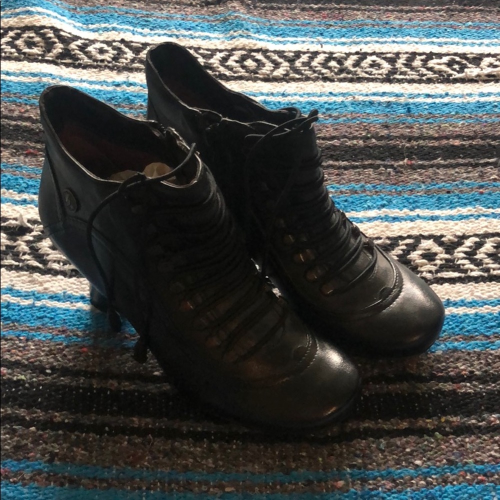 Steampunk wedges